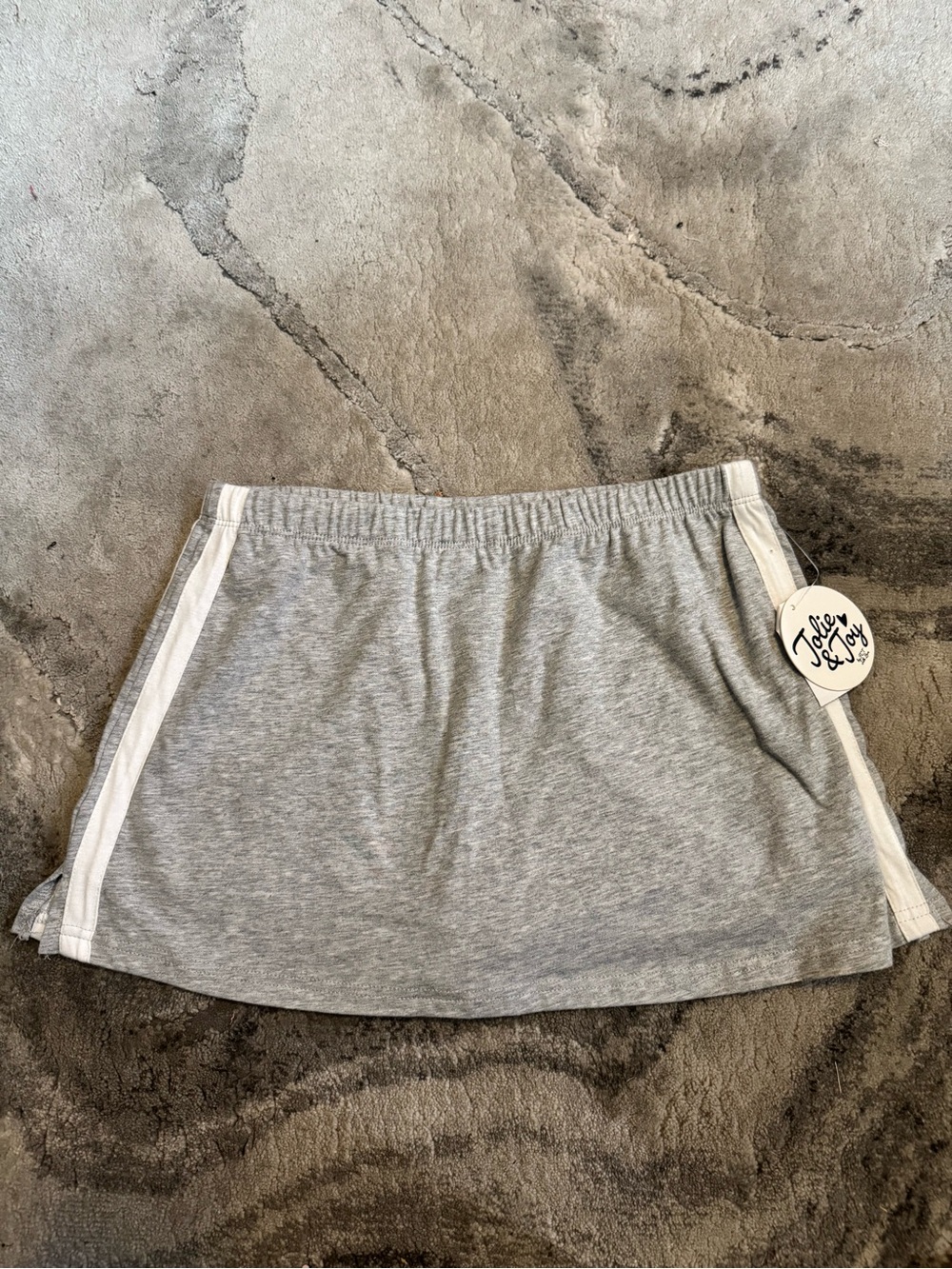 Joie & Joy Heather Gray Athletic Skort with White Side Stripes